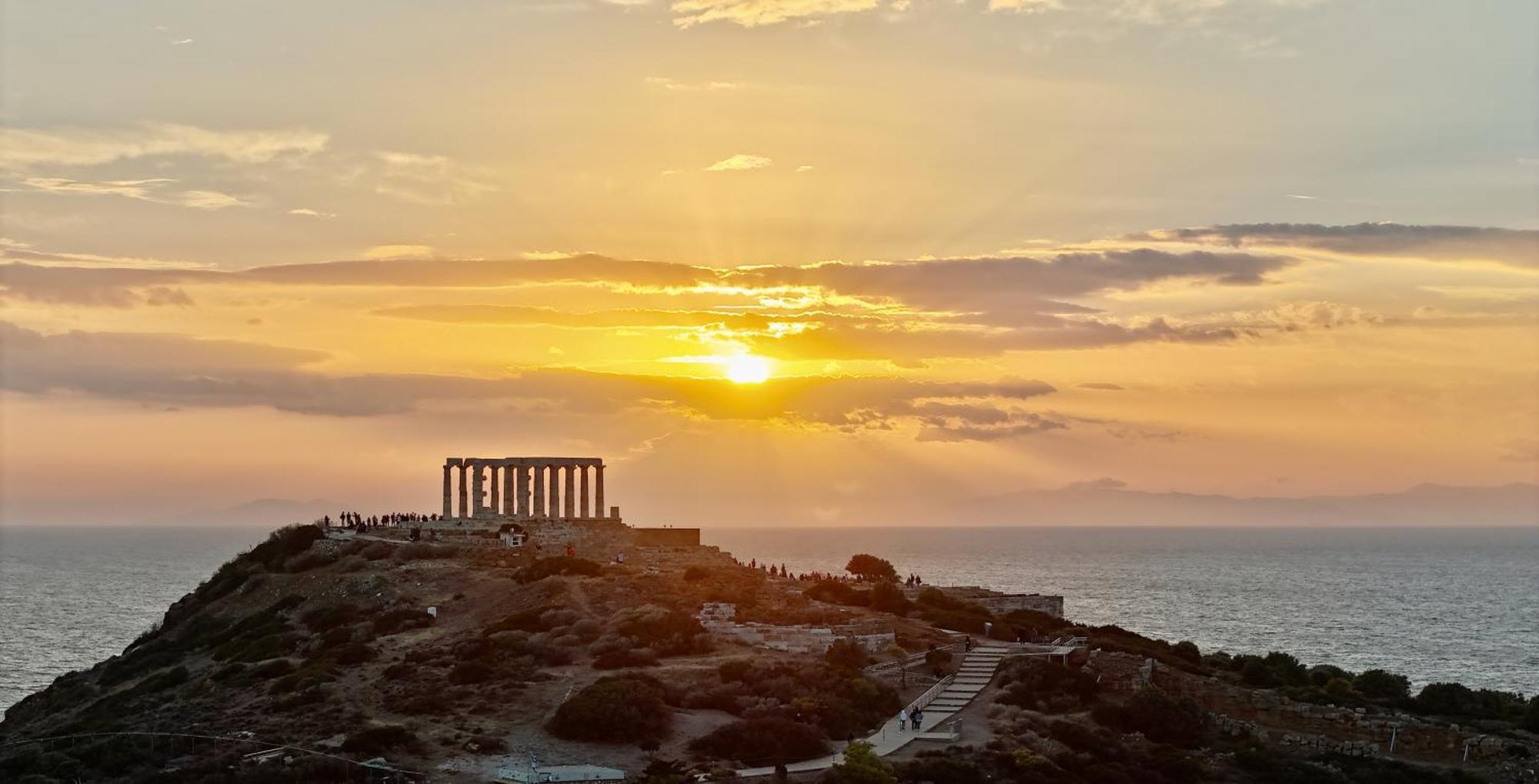 Athenian Condo Екстериор снимка